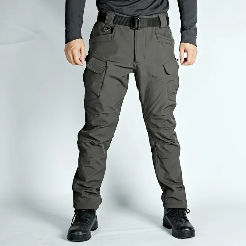 Pantalones Cargo cálidos de forro polar para hombre, pantalón militar de piel de tiburón, Pantalones rectos de concha suave para exteriores, pantalones impermeables con múltiples bolsillos del ejército, Invierno - imagen 3