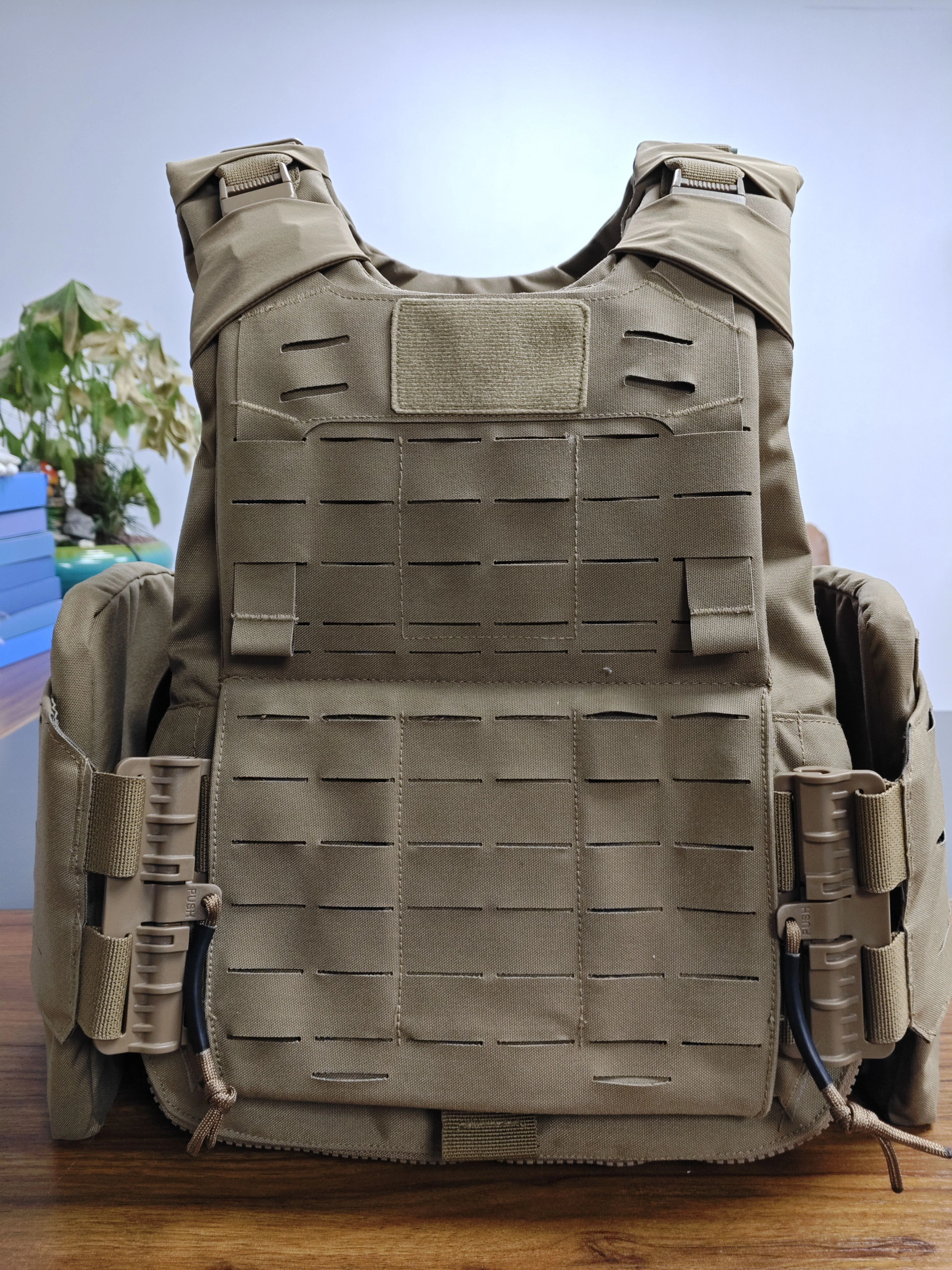 Chaleco táctico portaplacas corte láser USMC desmontaje rápido - imagen 2