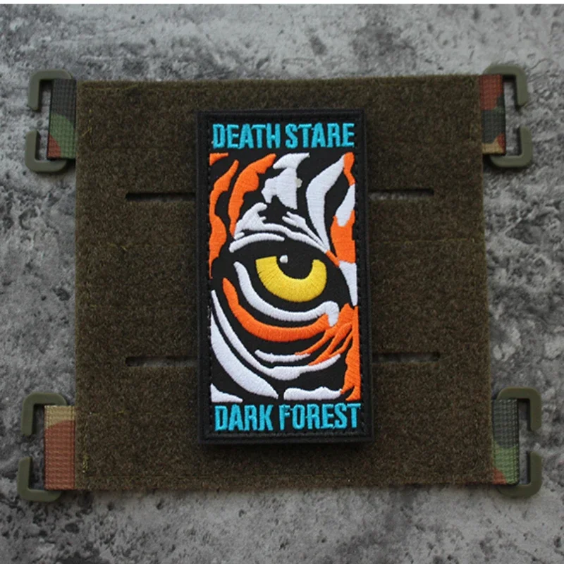 Parches bordados con cabeza de Tigre, insignia de moral de la tira del bosque nocturno, parche creativo, insignia de bolsa de tigre - imagen 3