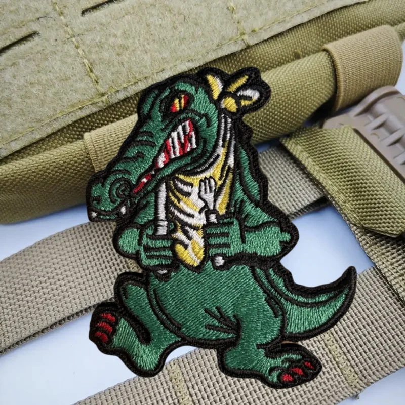 Parche bordado de cocodrilo hambriento, chaleco táctico, insignia de moral con gancho y bucle, pegatinas decorativas para mochila, parches para brazalete para ropa - imagen 4