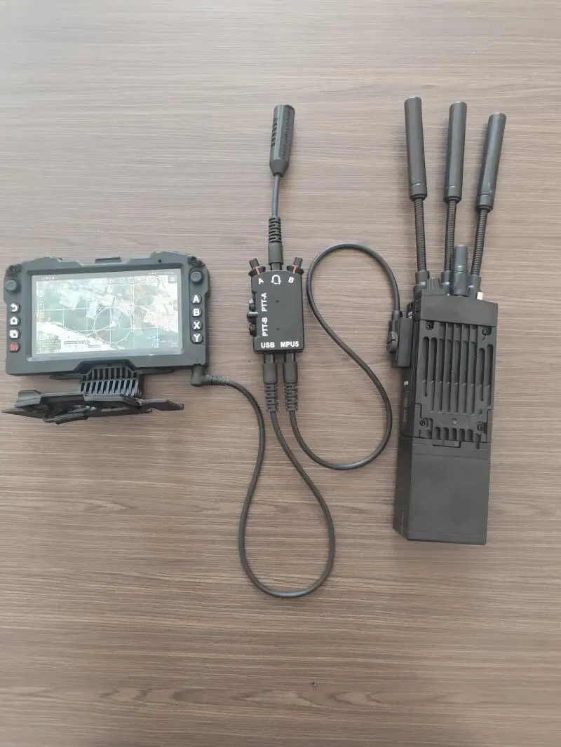 Radio PTT táctica Mpu5 RDC con intercomunicador y carcasa CS - imagen 2
