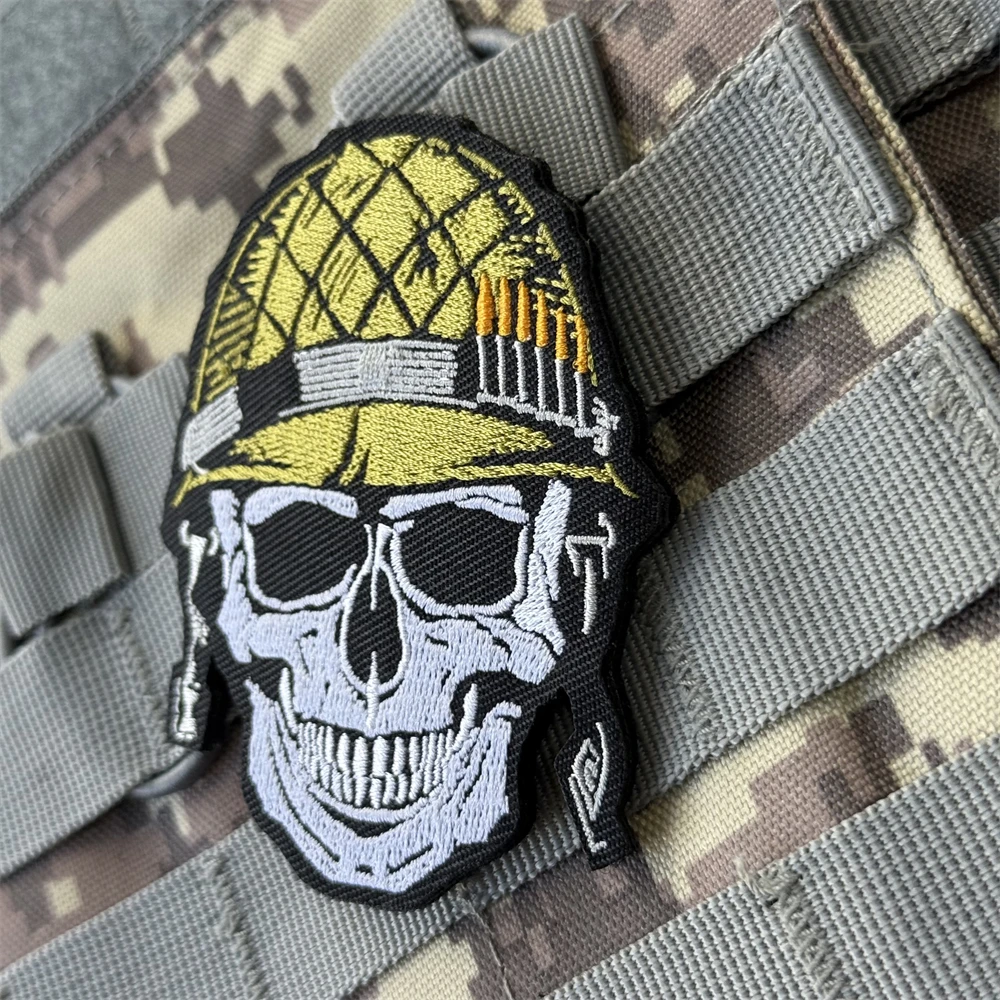 Chevron esqueleto soldados usando cascos parche moral táctica pegatina militar parches de gancho y bucle bordados para ropa - imagen 5