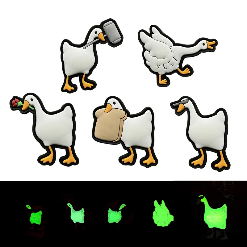 Parche de PVC luminoso de dibujos animados, insignia de moral, gran ganso blanco, gancho y bucle, juego de Anime, Animal, pato, parches tácticos, pegatina de mochila - imagen 2