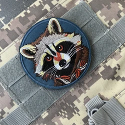 Parche táctico bordado Raccoon con velcro para mochila