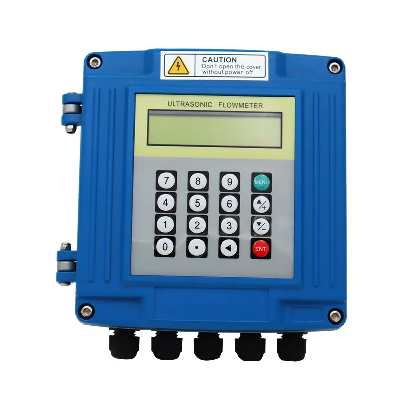 El caudalímetro ultrasónico está conectado a la sección de tubería colgada en la pared y el medidor de calor frío se inserta en la calefacción de gasolina - imagen 2