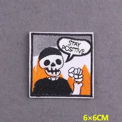 Parche termoadesivo humor negro bordado para mochila