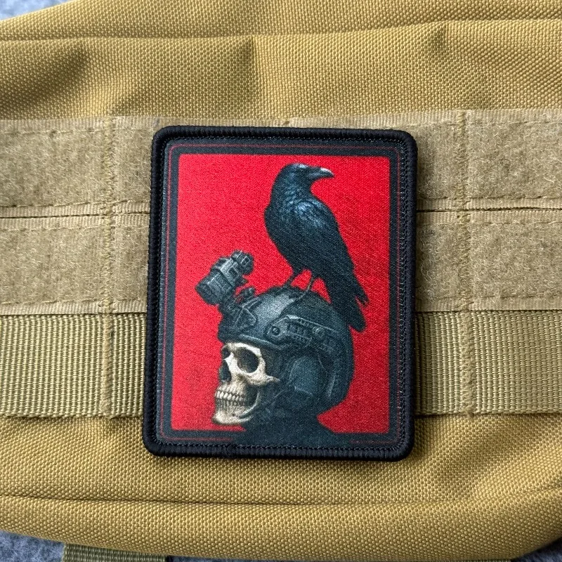 Parche táctico Raven on Helmet velcro gancho y bucle para MOLLE - imagen 2
