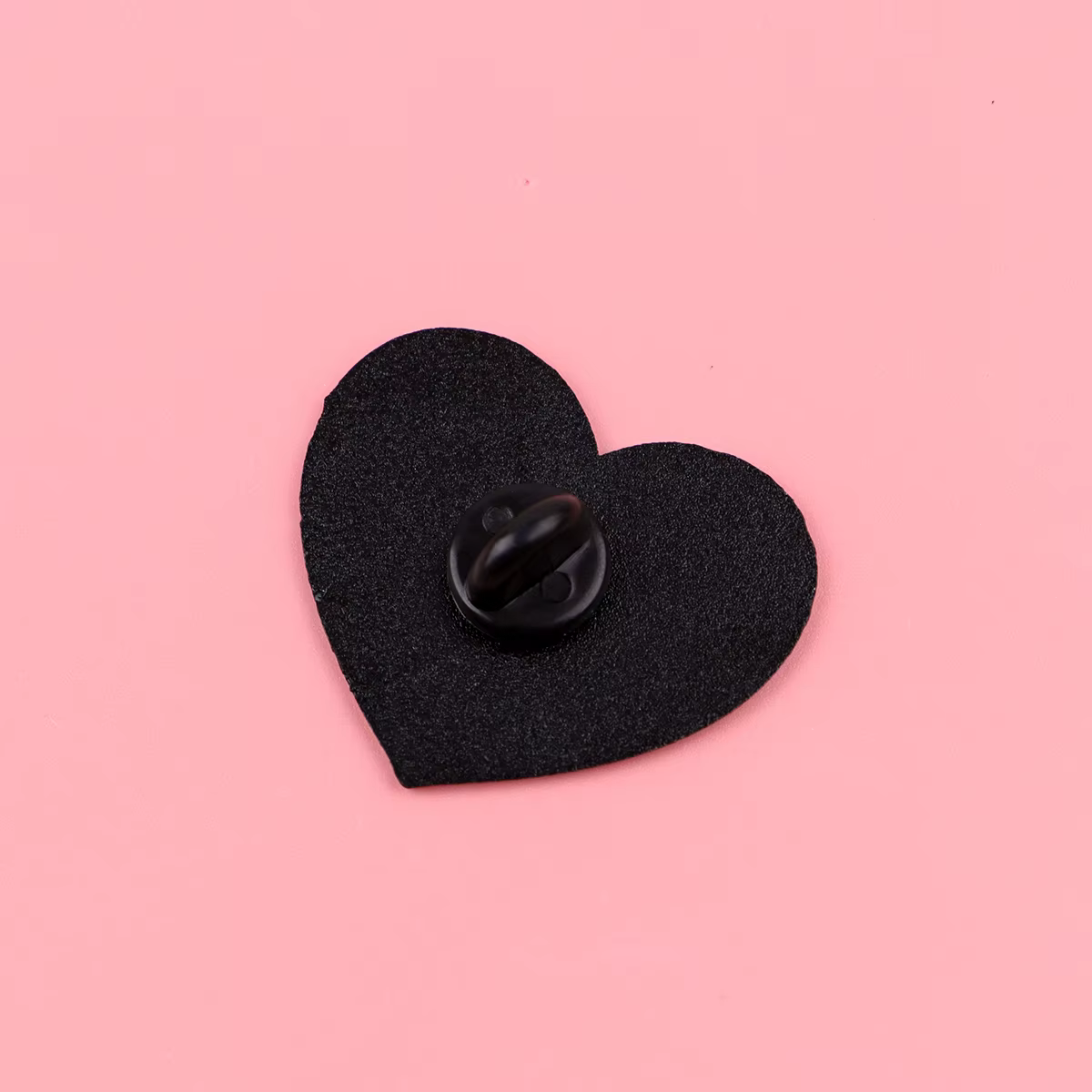 Pin de esmalte gato con corazón – broche colorido para solapa - imagen 5