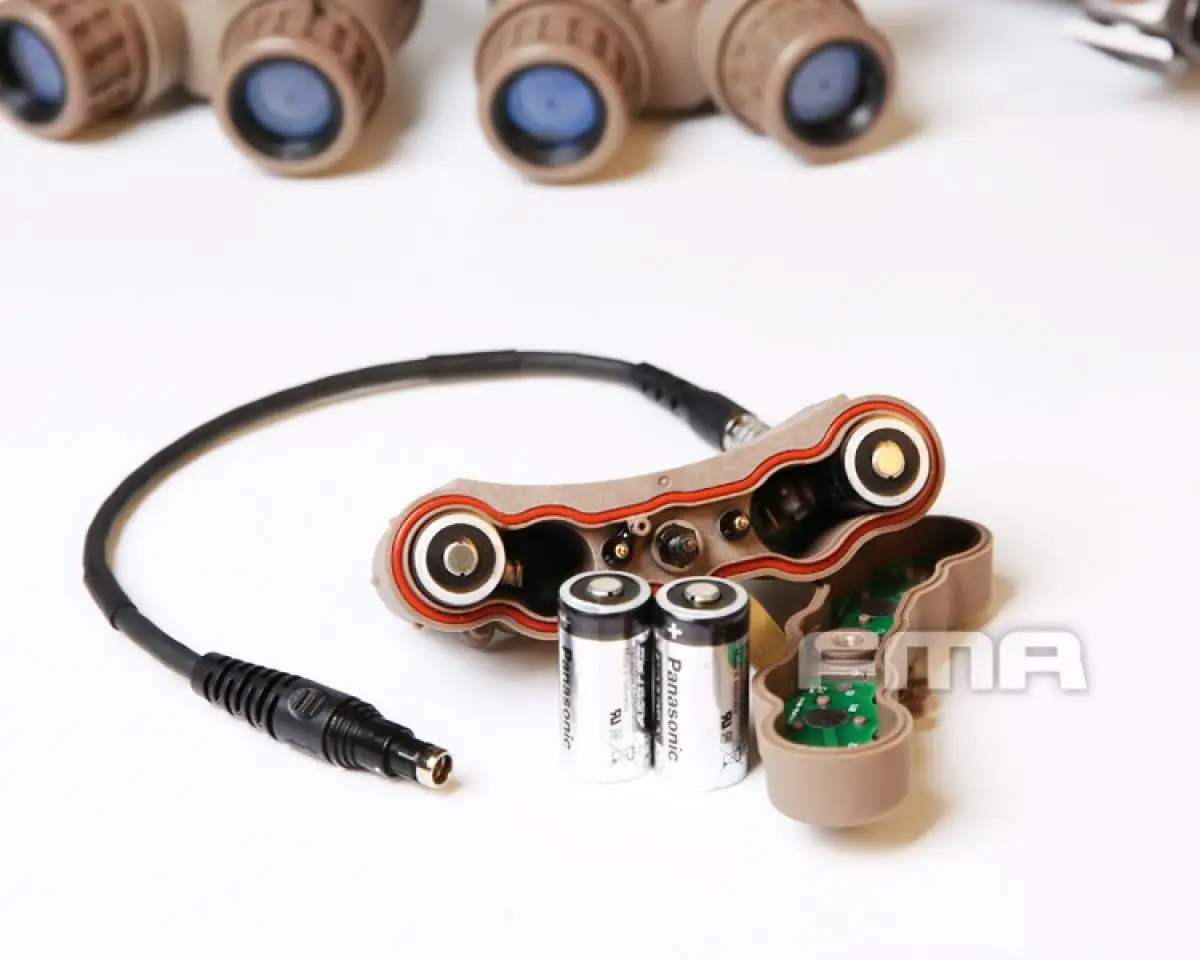 FMA GPNVG-18 / ANVIS NVG Batería remota funcional de 4 celdas con cable recto para visión nocturna - imagen 2