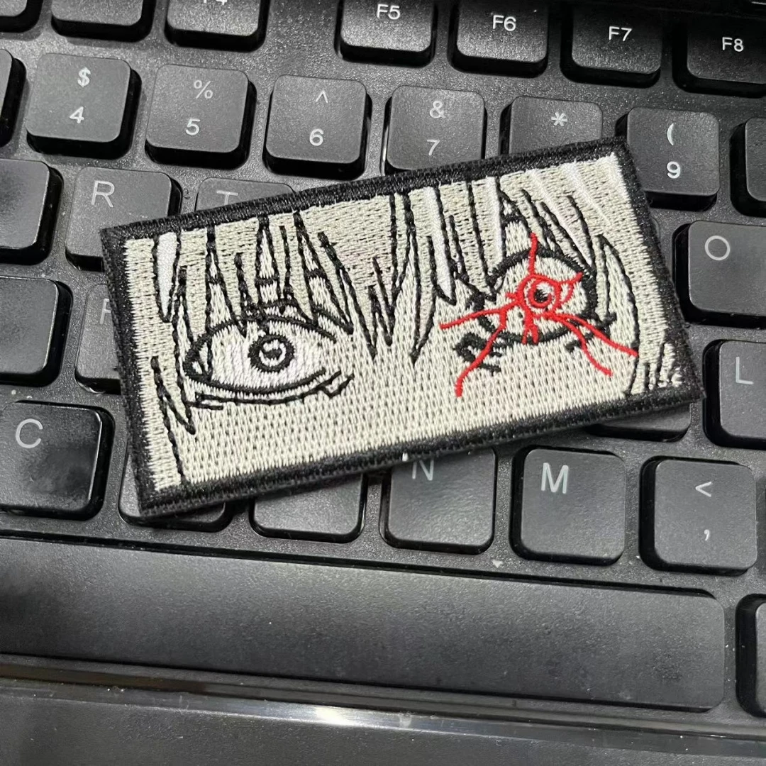 Insignia de ojo de personaje de Anime japonés, bordado de ojo, parches de gancho y bucle, brazalete táctico de moral, pegatina de mochila - imagen 2