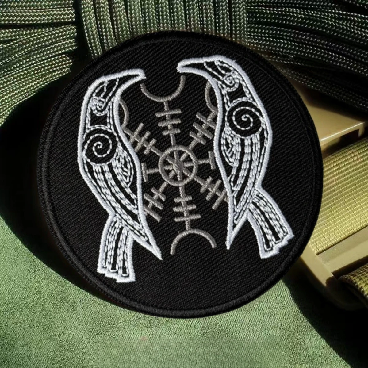 Parche táctico bordado Hugin y Munin cuervos gancho-bucle mochila - imagen 4