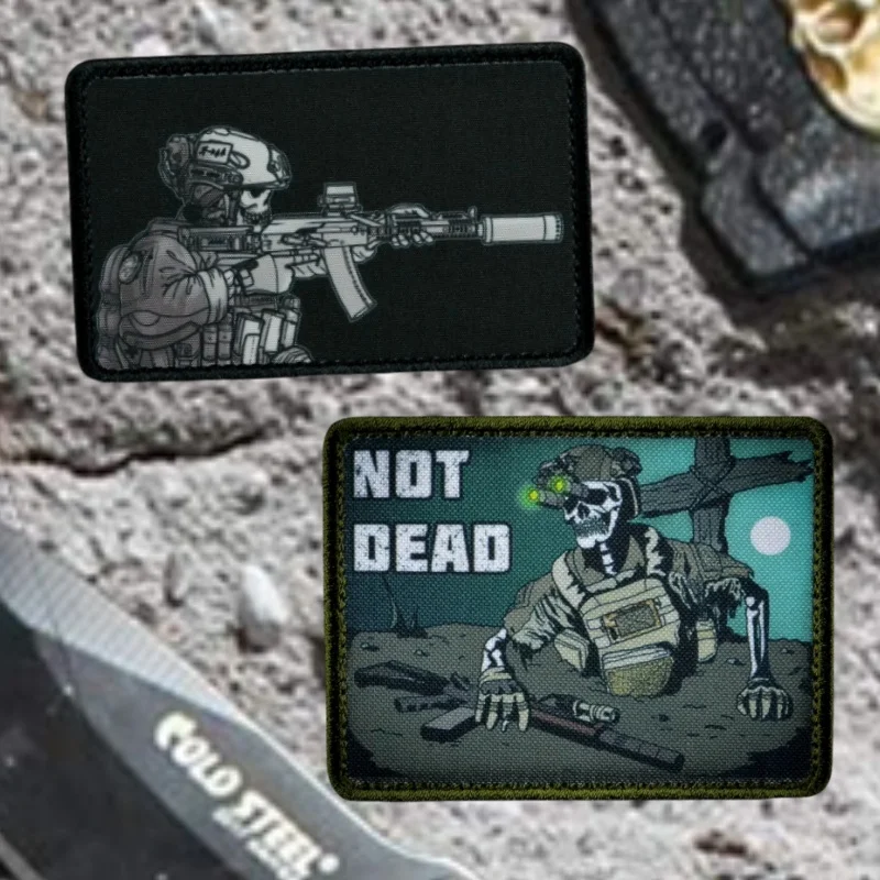 Parche con insignia de moral de guerrero y esqueleto "NO DEAD", línea de visión, Rifle de francotirador, gancho y bucle con estampado táctico, pegatina para mochila militar