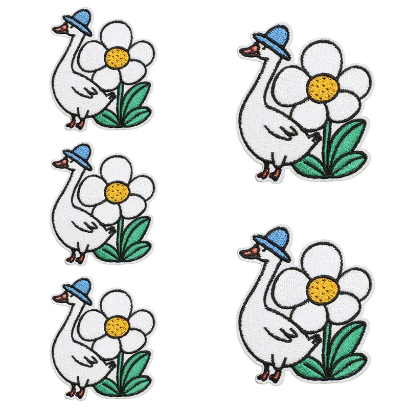 5 unids/lote parche bordado de dibujos animados parches para planchar para ropa parches termoadhesivos DIY insignias de rayas de animales en la mochila - imagen 4