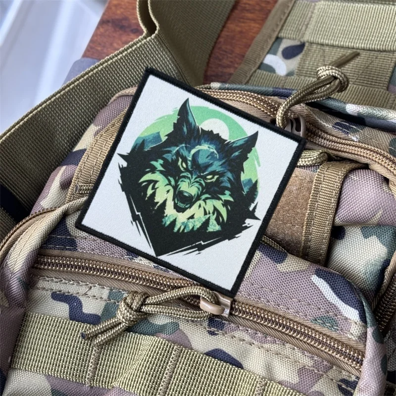 Parche táctico con estampado de lobo para ropa, insignia de moral, parches con gancho, pegatinas para mochila, brazalete - imagen 2