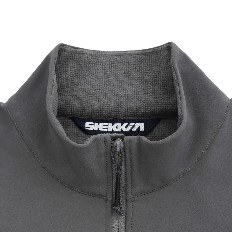 Detalle del tejido y acabados de la chaqueta