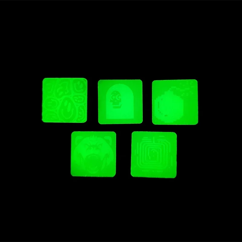 Luces nocturnas cuadradas con gancho y bucle en bolsas, parches misteriosos y discretos, insignia de moral, pegatina, decoración para ropa y mochila - imagen 4