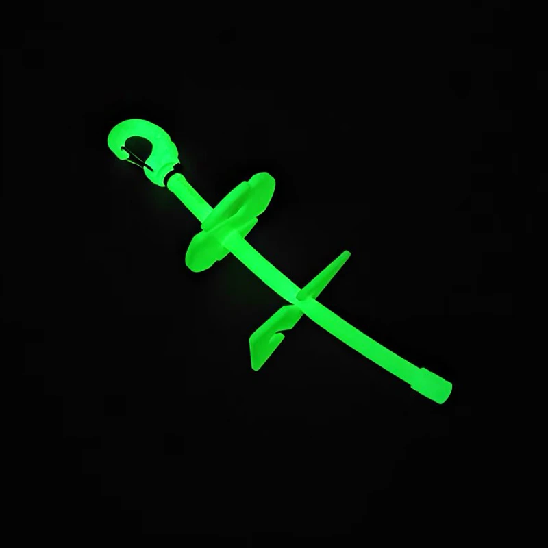 Hebilla de almacenamiento de señal luminosa que brilla en la oscuridad, hebilla colgante ajustable, decoración de equipo táctico para exteriores - imagen 3