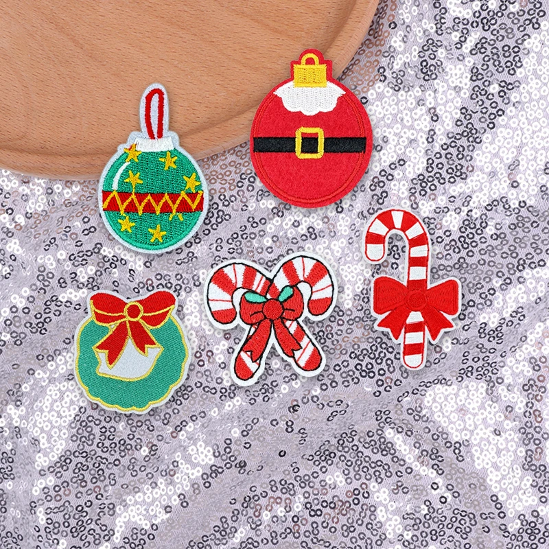 5 unids/set adornos navideños parches para planchar para ropa Santa Claus Joy Bell parche bordado apliques de regalo de Carnaval - imagen 3