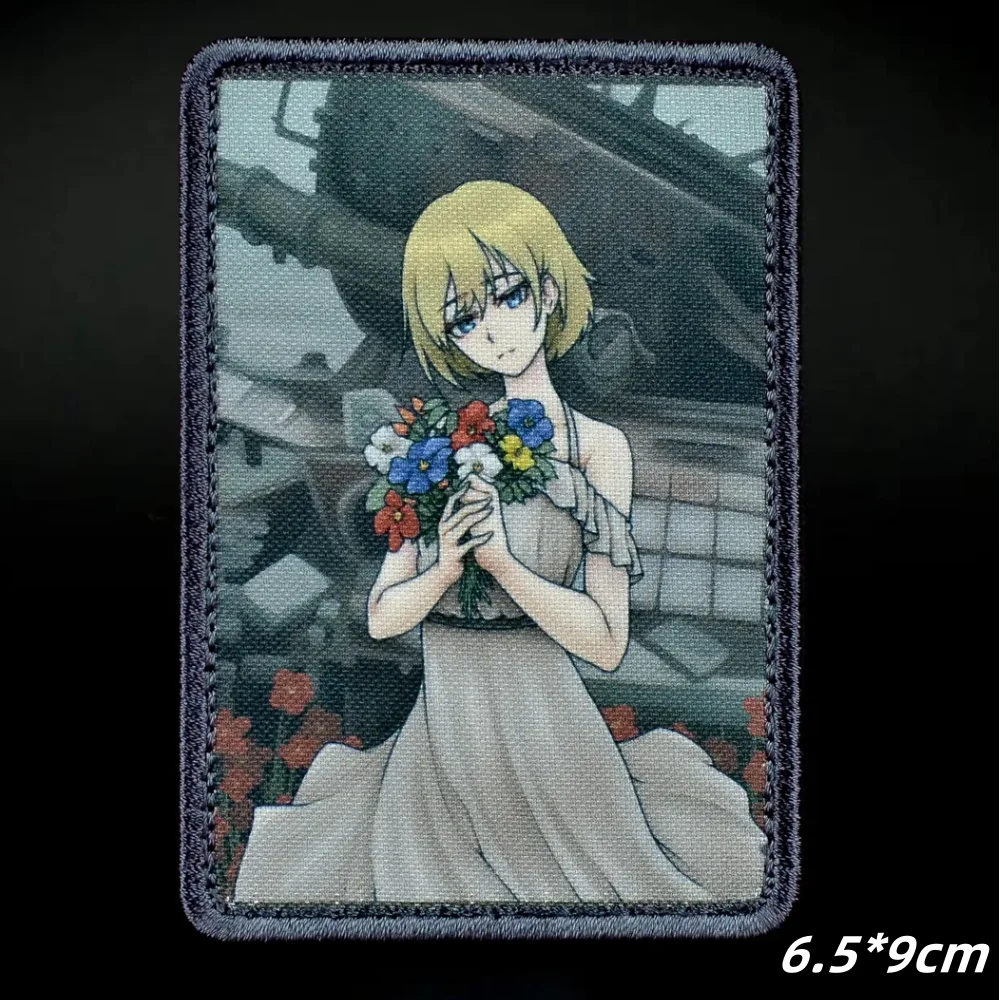 Insignia de moral con gancho y bucle impreso "Flores", parches tácticos de la chica sosteniendo flores, emblema, pegatinas para mochila de combate militar - imagen 5