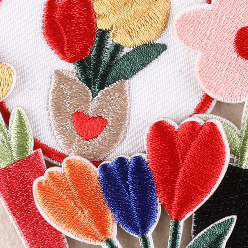 Parches adhesivos de tela con forma de corazón y flor de gato, apliques bordados para ropa, suministros de costura, insignias decorativas - imagen 3