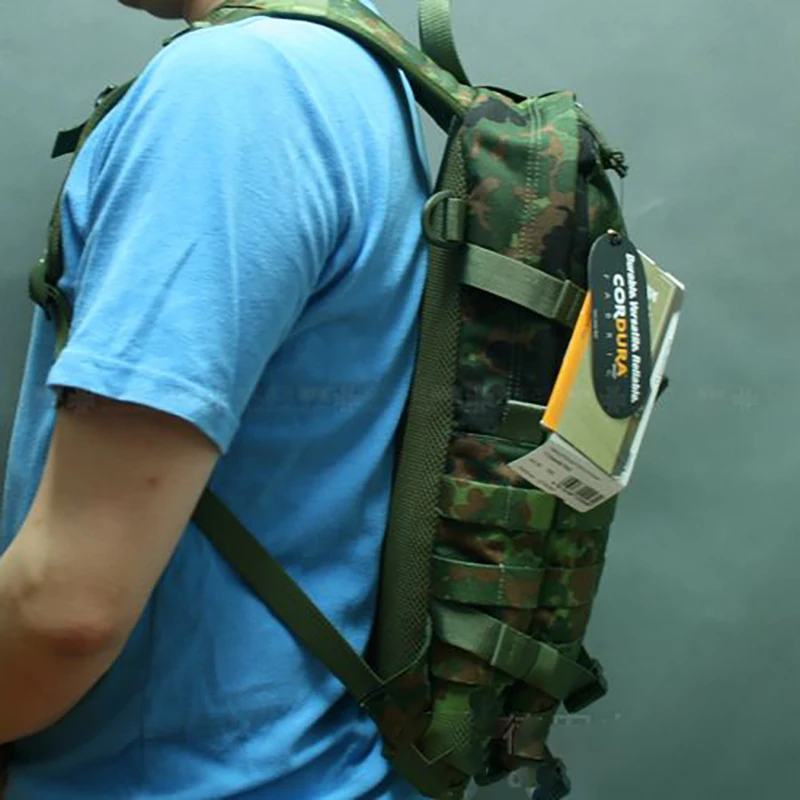 Paquete esencial estilo alemán TT FT Flecktarn 6L Assault Pack - Mochila compacta para patrulla de campo - imagen 2