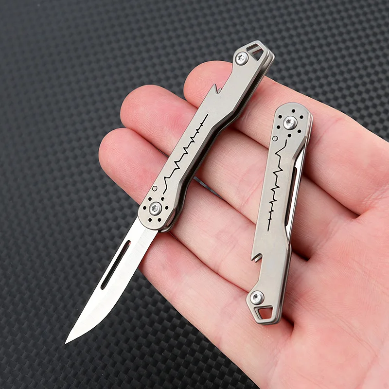 Mini cuchillo plegable táctico de titanio con abridor de botellas - imagen 2