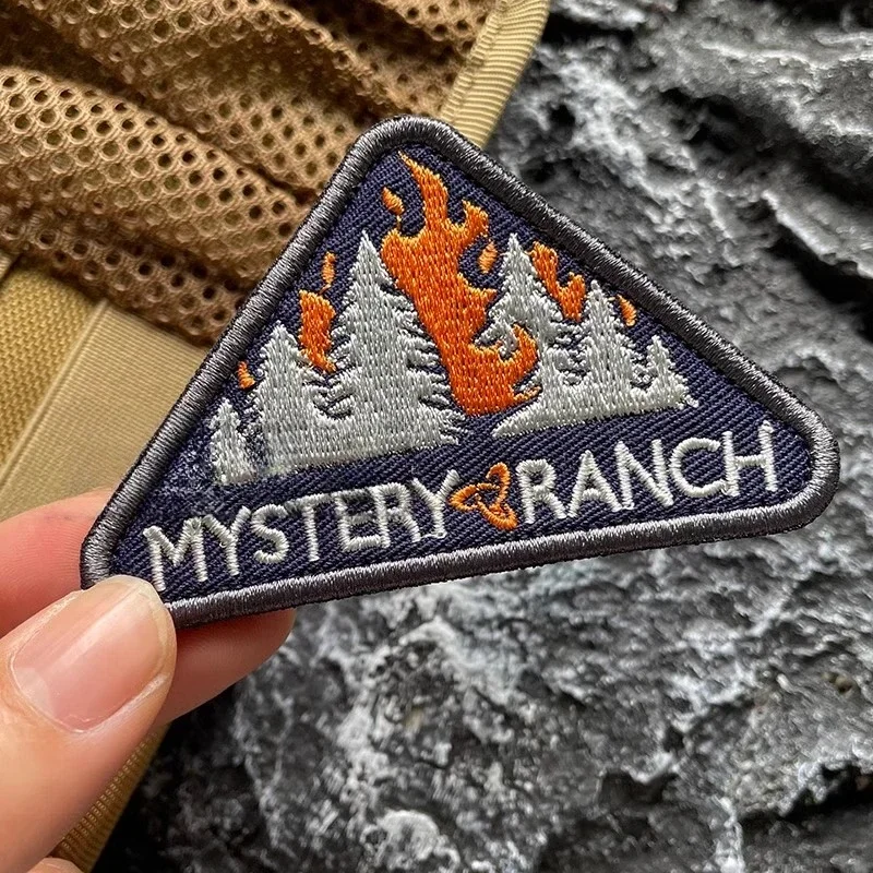 Parches tácticos de granja misteriosa para ropa, insignia de moral bordada, cierre de velcro, brazalete de combate en bolsa, accesorios - imagen 4