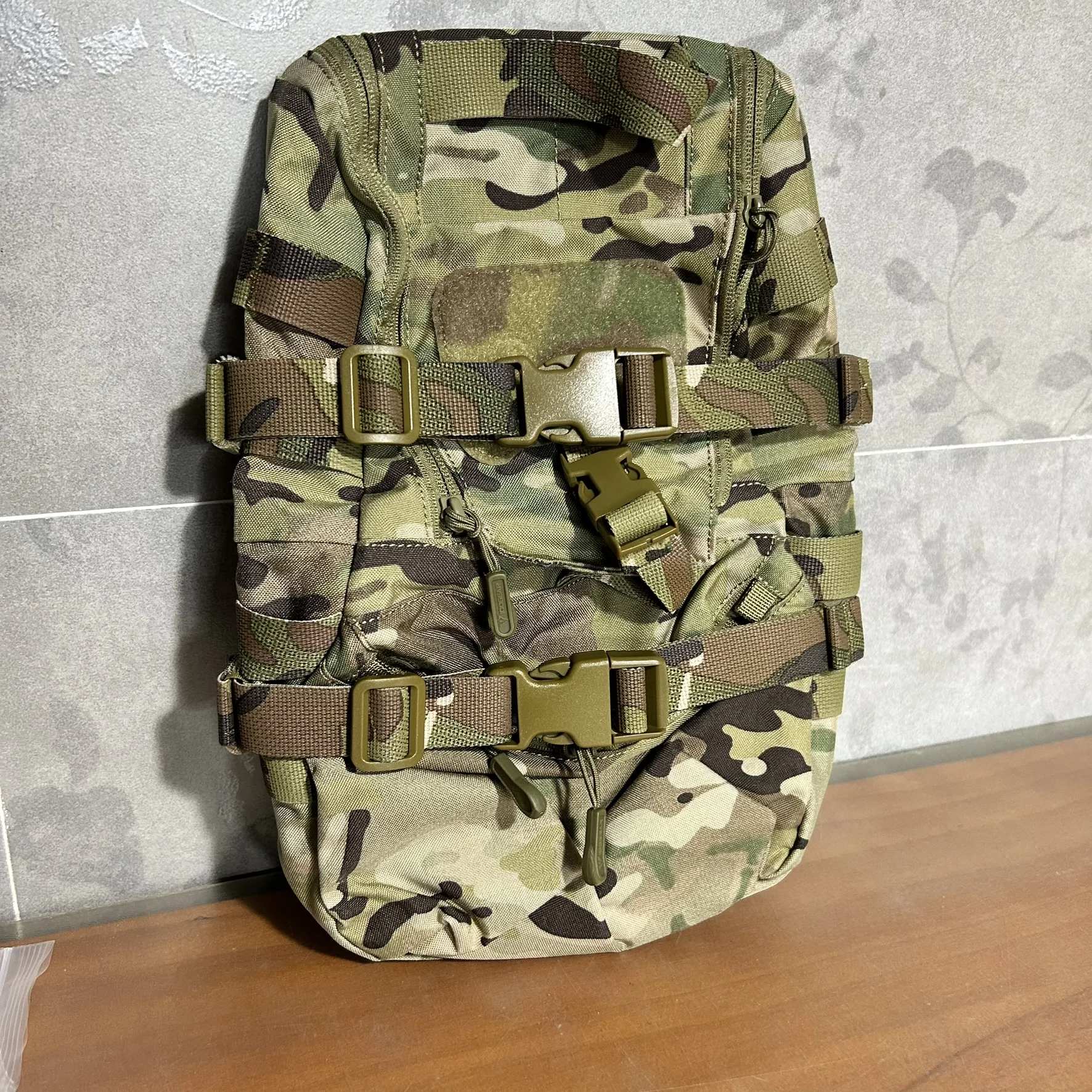 Mini paquete de hidratación Panel trasero de 1,5 L para chalecos modulares, bolsa de almacenamiento MOLLE multiusos para exteriores, ciclismo, senderismo