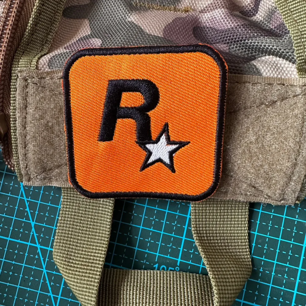 Parche de estrella R para ropa, pegatina de tela bordada con letra R, parches tácticos, insignia en mochila, brazalete de bucle de gancho, emblema militar - imagen 3