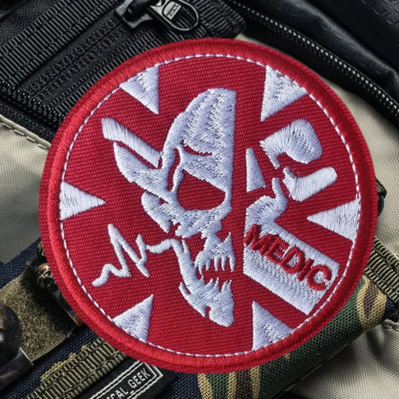 Parche bordado médico de calavera roja, chaleco táctico, insignia de moral con gancho y bucle, pegatinas decorativas para mochila, parches para brazalete para ropa - imagen 5