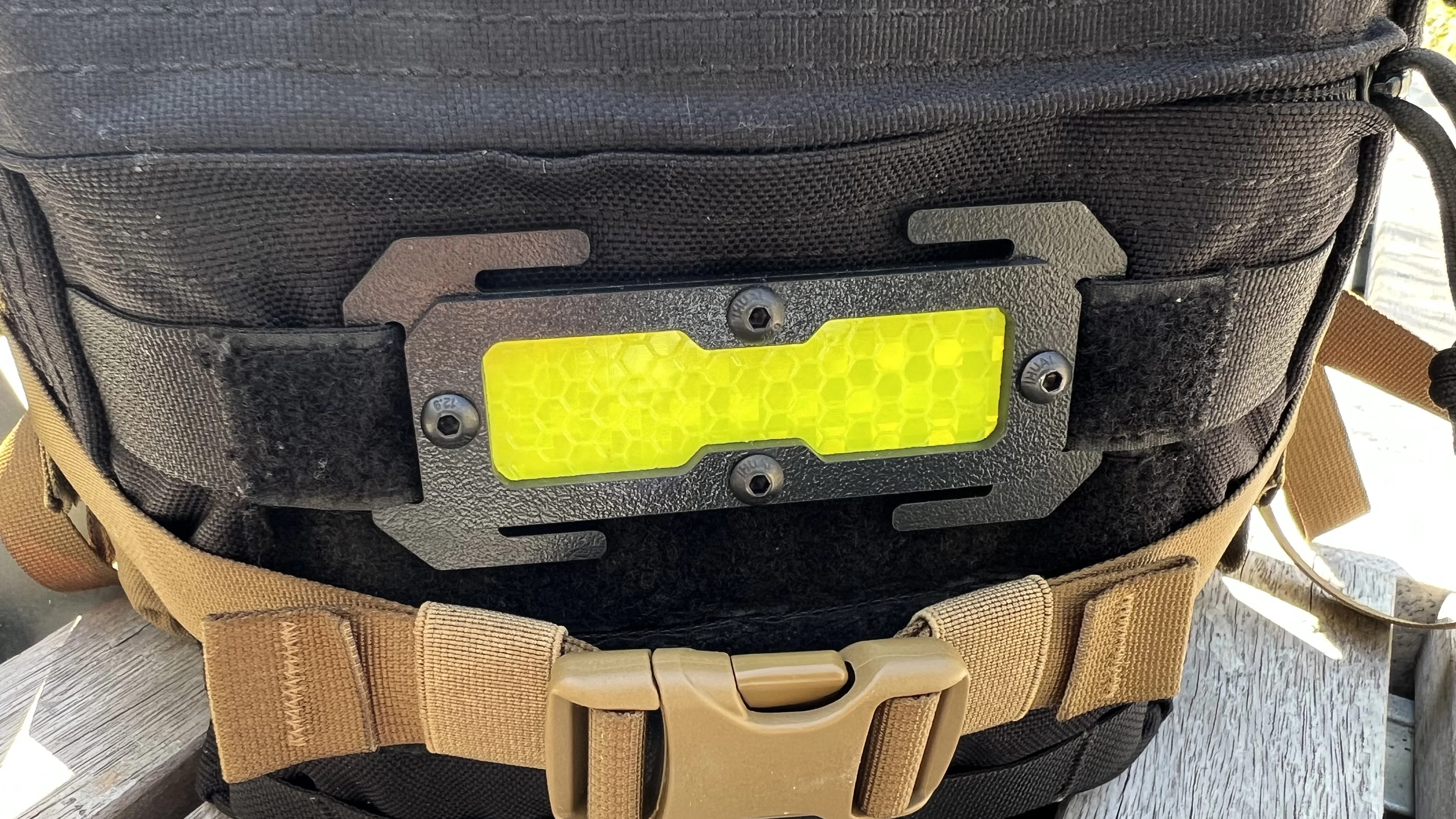 Parche reflectante Molle para exteriores con correa nocturna, alerta de seguridad, accesorios para mochila táctica, Panel reflectante de alta visibilidad - imagen 4