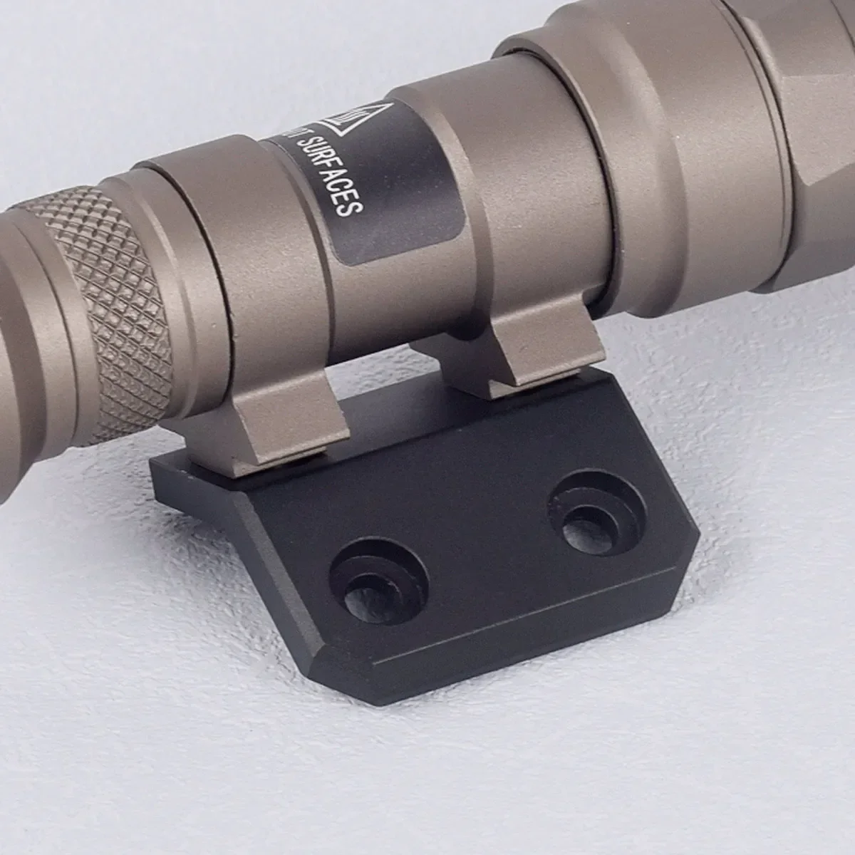 Serie ARIS Surefire M600 soporte para linterna Base compensada compatible con Mlok Keymod SMR Rail M300 Base para linterna caza Airsoft Scout Light - imagen 4