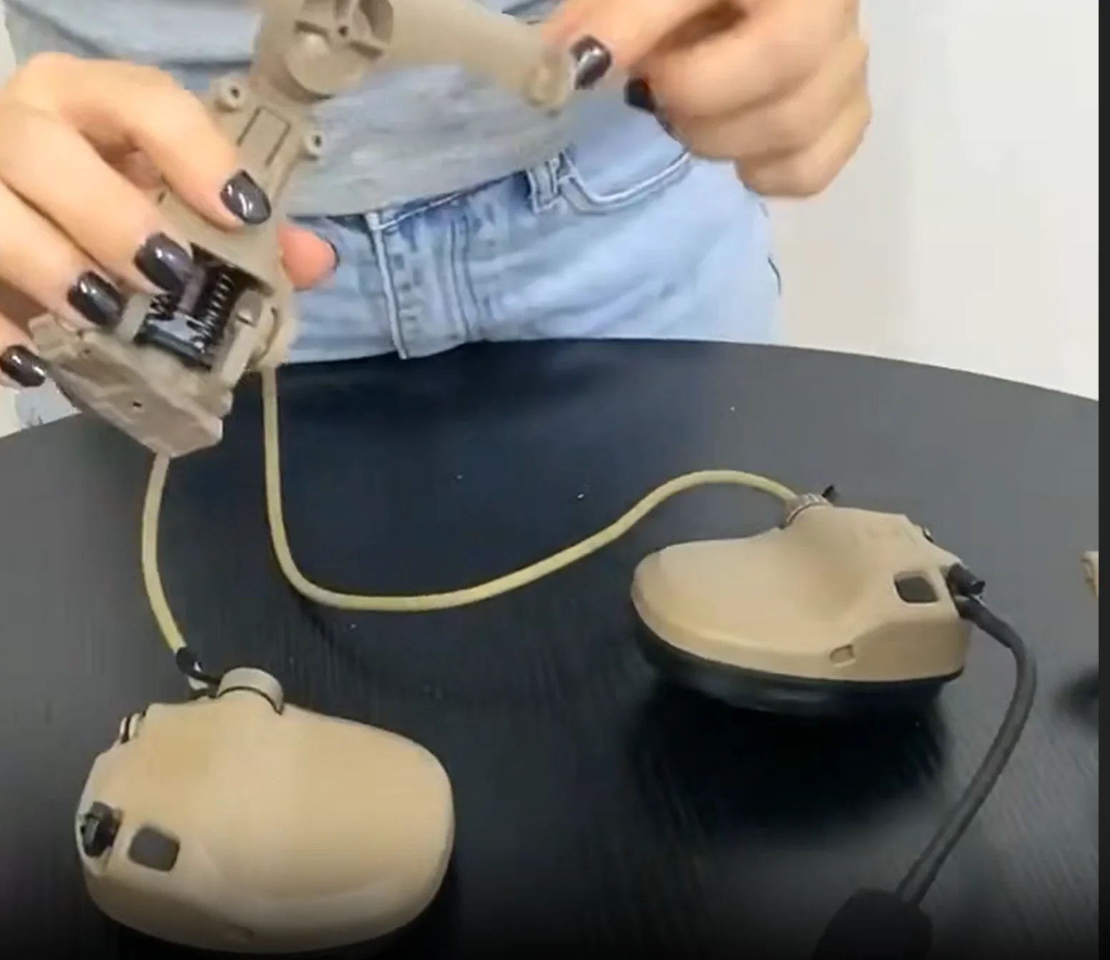 Nuevos auriculares digitales tácticos: ​   Orejeras de protección auditiva para grabación de comunicación con cancelación de ruido y captación de sonido mejorada - imagen 2