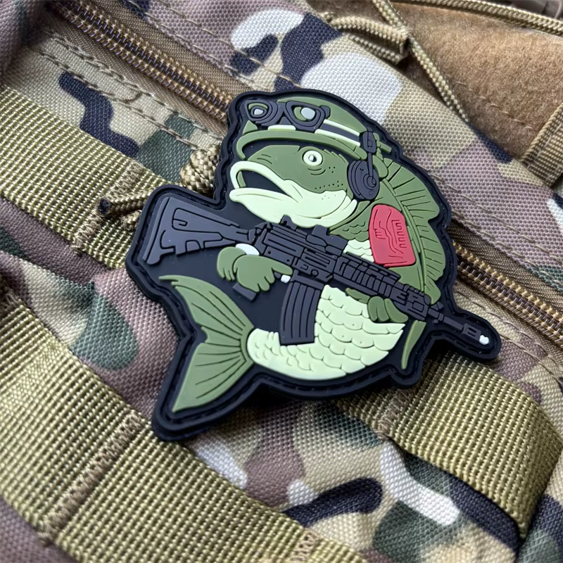 Parche táctico PVC 3D pescado – Insignia moral para mochila o ropa - imagen 4