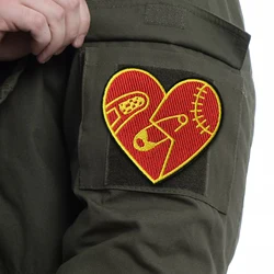 Parche táctico bordado con cremallera y tachuelas de corazón rojo, divertido meme, parches de gancho y bucle, insignia militar, pegatinas para mochila