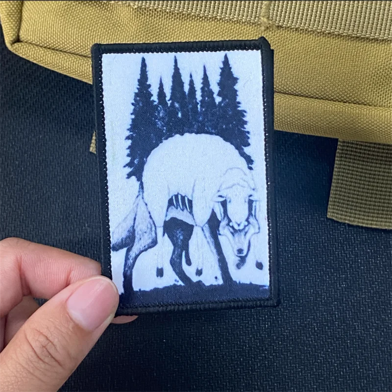 Parche estampado de lobo en oveja, pegatinas de tela, insignia de moral militar, apliques de gancho y bucle para ropa, mochila, brazalete - imagen 2