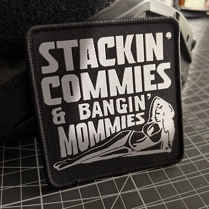 Parche táctico Sexy para mujer, insignia de moral bordada para chica hermosa, parches estampados, gancho y bucle, pegatina para mochila militar - imagen 4