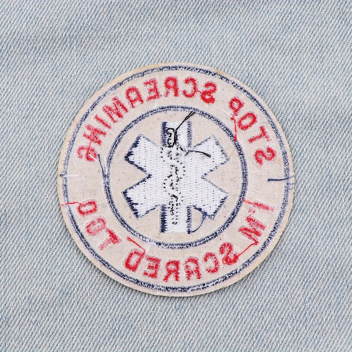 STOP SCREAMING SCARED Funny Meme Parche termoadhesivo de primeros auxilios - Parche termoadhesivo bordado humorístico para mochilas, chaquetas y bricolaje - imagen 4