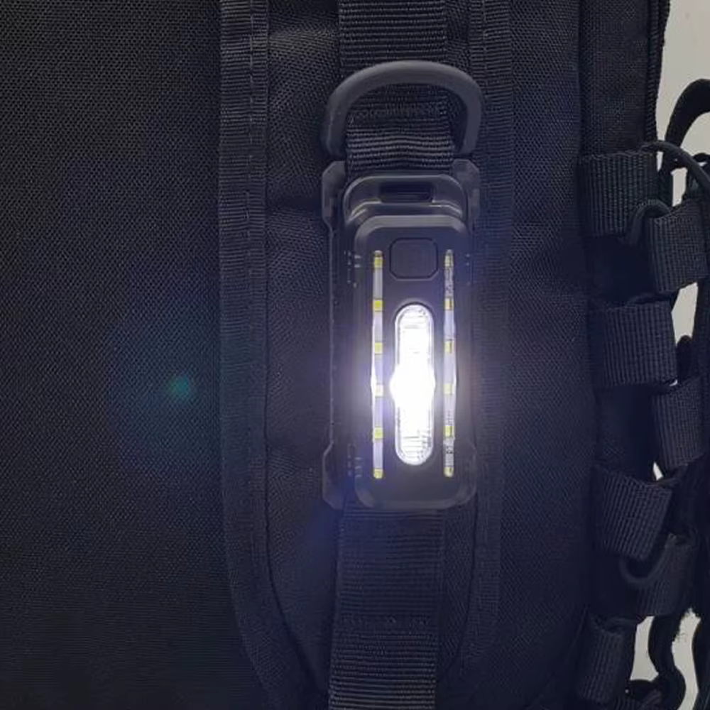 Mini linterna táctica EDC – Señalización casco y correa mochila - imagen 4