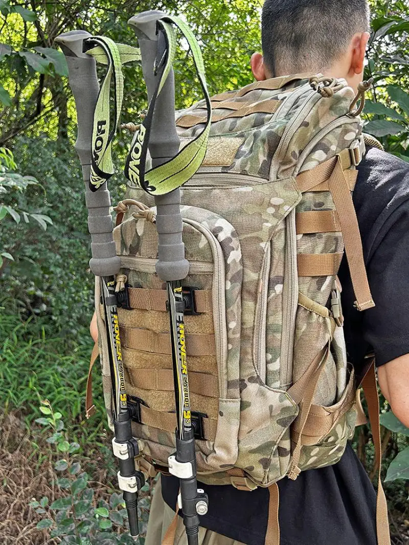 Mochila con Clip para luz de antorcha, correa de hombro, accesorios para bastones de senderismo, bolsa de agua, manguera - imagen 5