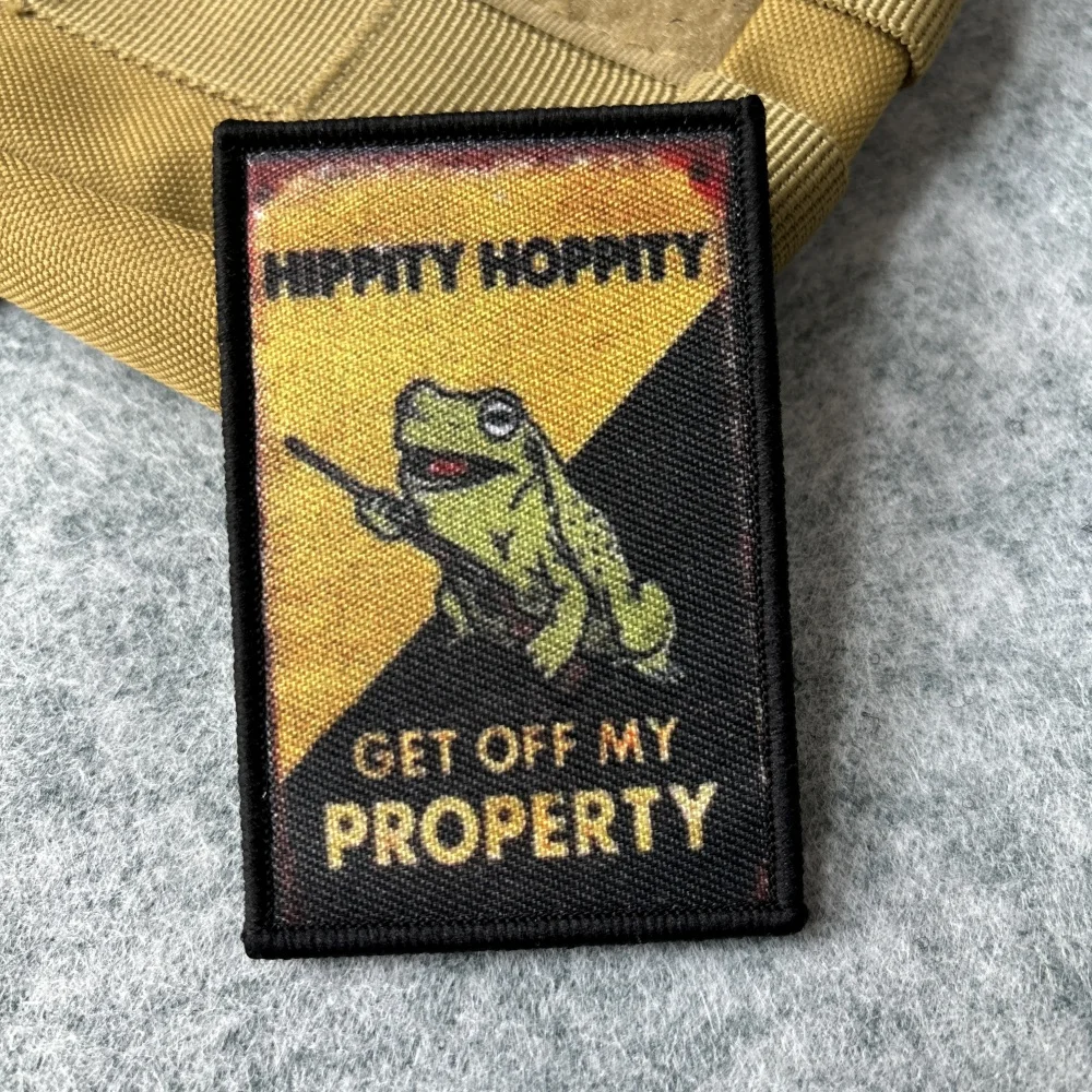 Hippity Hoppity Get Off My Property Emblem Insignia de moral de rana Parches militares tácticos Mochila militar Pegatinas de gancho y bucle impresas - imagen 2