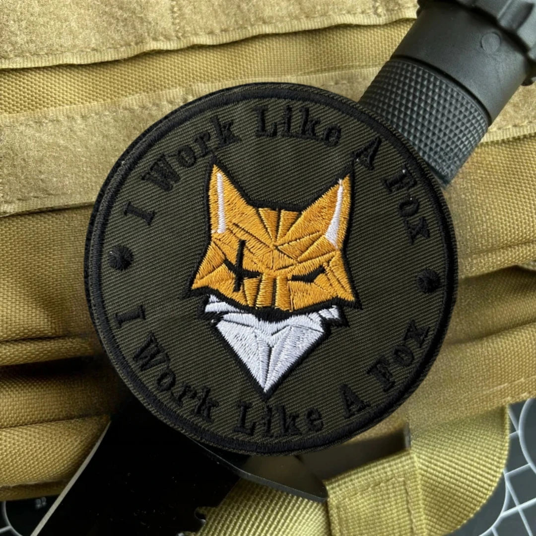 Trabajo como un zorro", divertidas parches tácticos de moral para ropa, parche bordado con gancho y bucle, pegatina para mochila militar - imagen 3