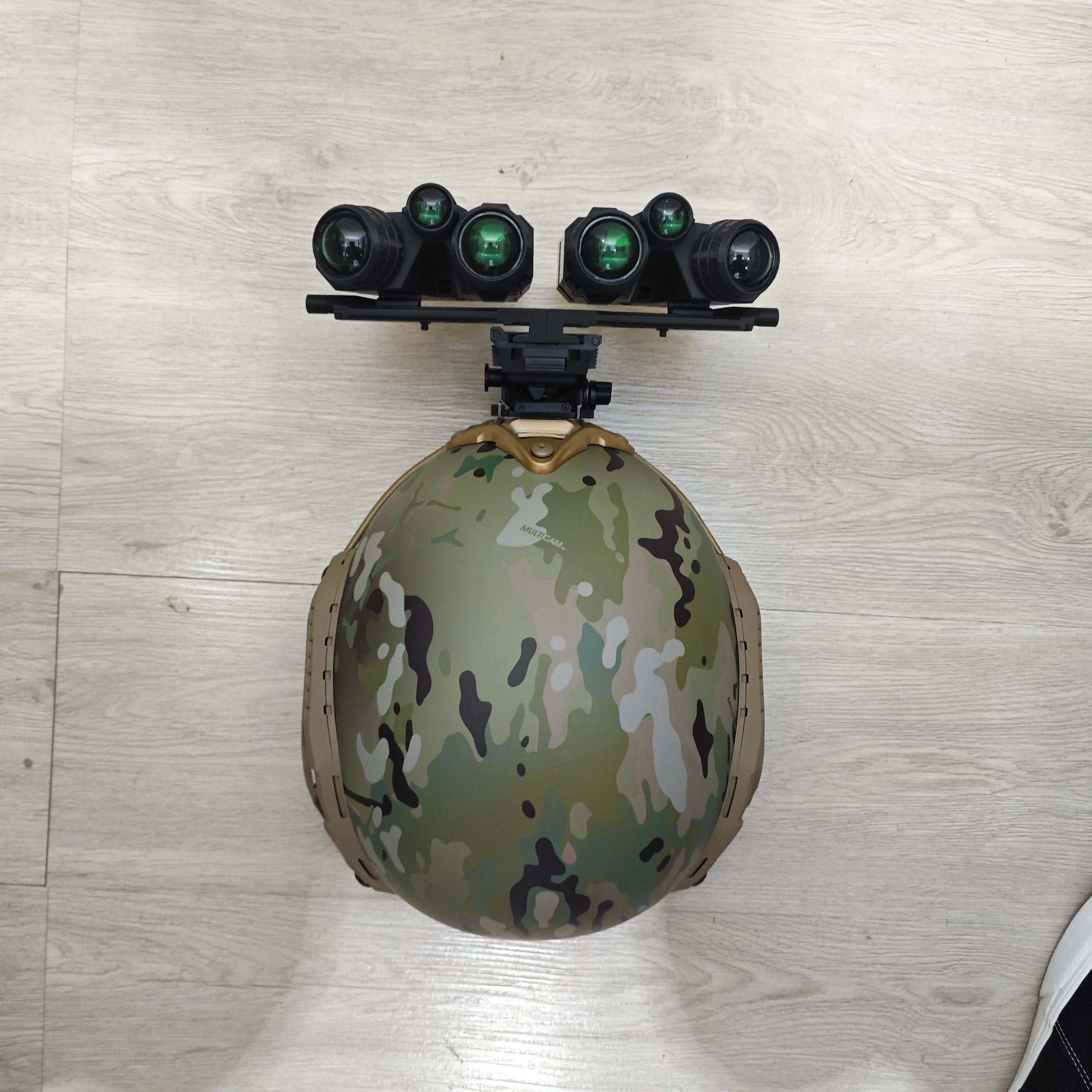 Nuevo dispositivo de visión nocturna de seis ojos GPNVG para exteriores, versión no funcional, modelo de vestidor - imagen 5