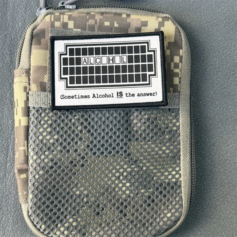 Parche táctico "Sometimes Alcohol Is The Answer", insignia militar con estampado de gancho y bucle, mochila, ropa, pegatina decorativa, brazalete