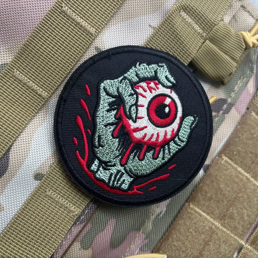 Parche bordado zombie mano y ojo – Terror gancho y bucle para ropa - imagen 4