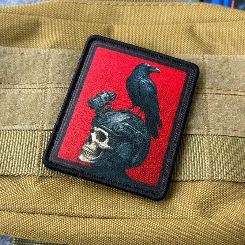 Parche táctico Raven on Helmet velcro gancho y bucle para MOLLE - imagen 3
