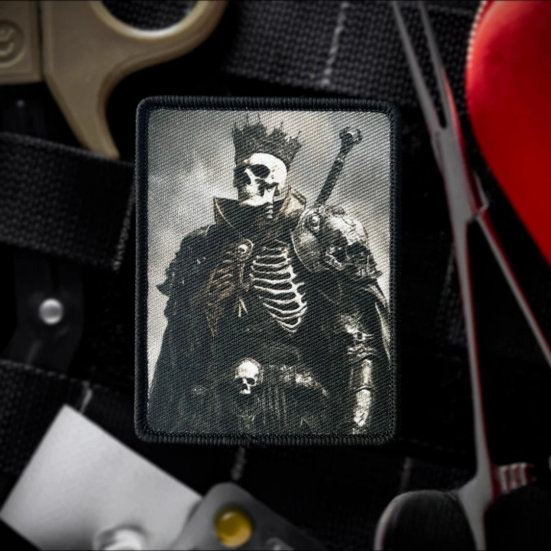Parche táctico de cetro de rey esqueleto, insignia de moral impresa, brazalete militar con gancho y bucle, pegatina decorativa para mochila - imagen 3
