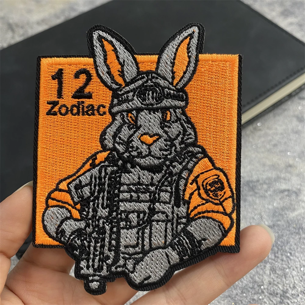 Parche bordado táctico del guerrero de la bestia del zodiaco, insignia de moral de conejo, brazalete, accesorios militares, gancho y bucle, pegatina de mochila - imagen 2
