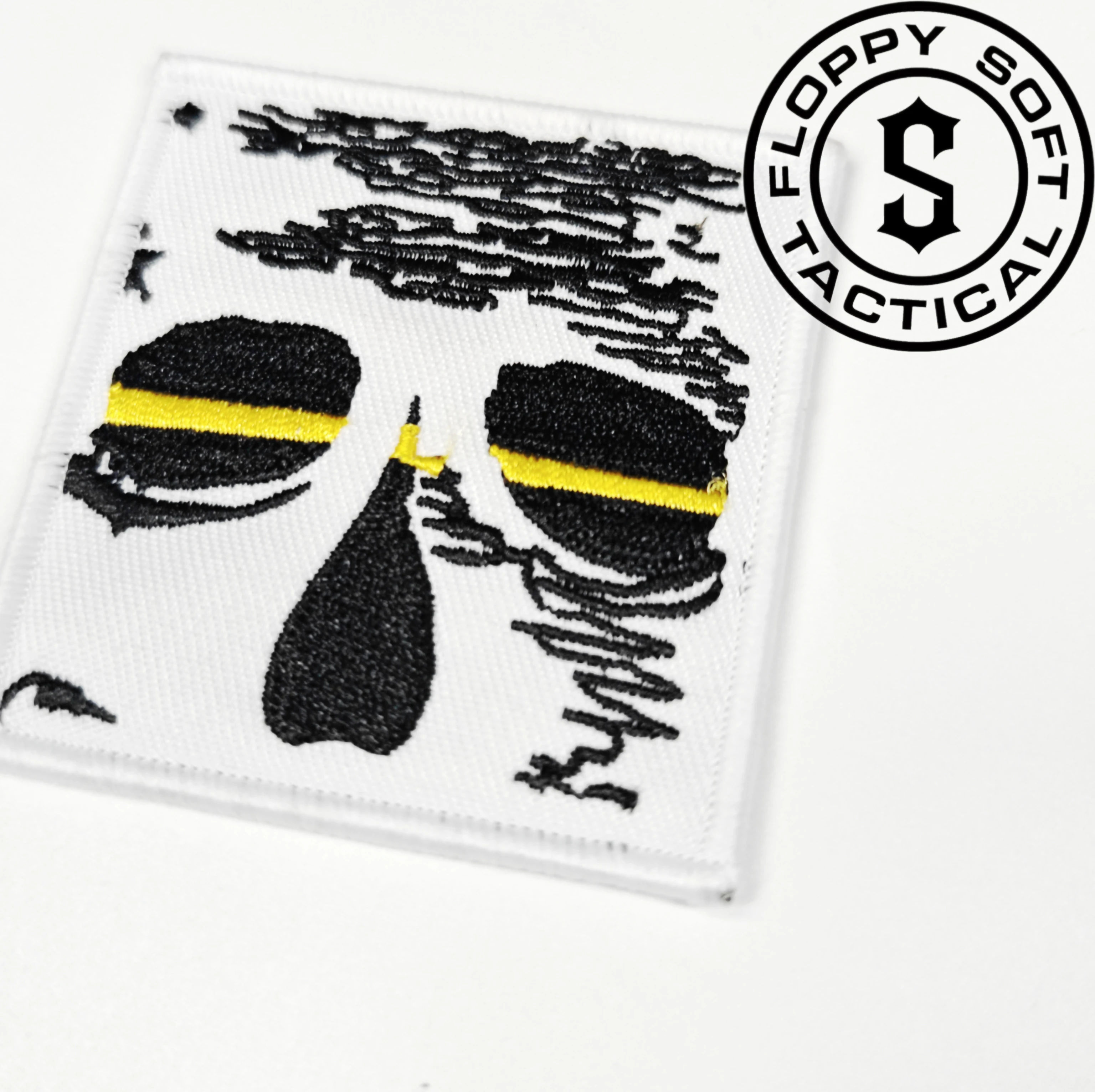 Parche para casco con brazalete, estilo de grupo de observaciones hacia adelante, "Ropa por una serpiente". - imagen 5