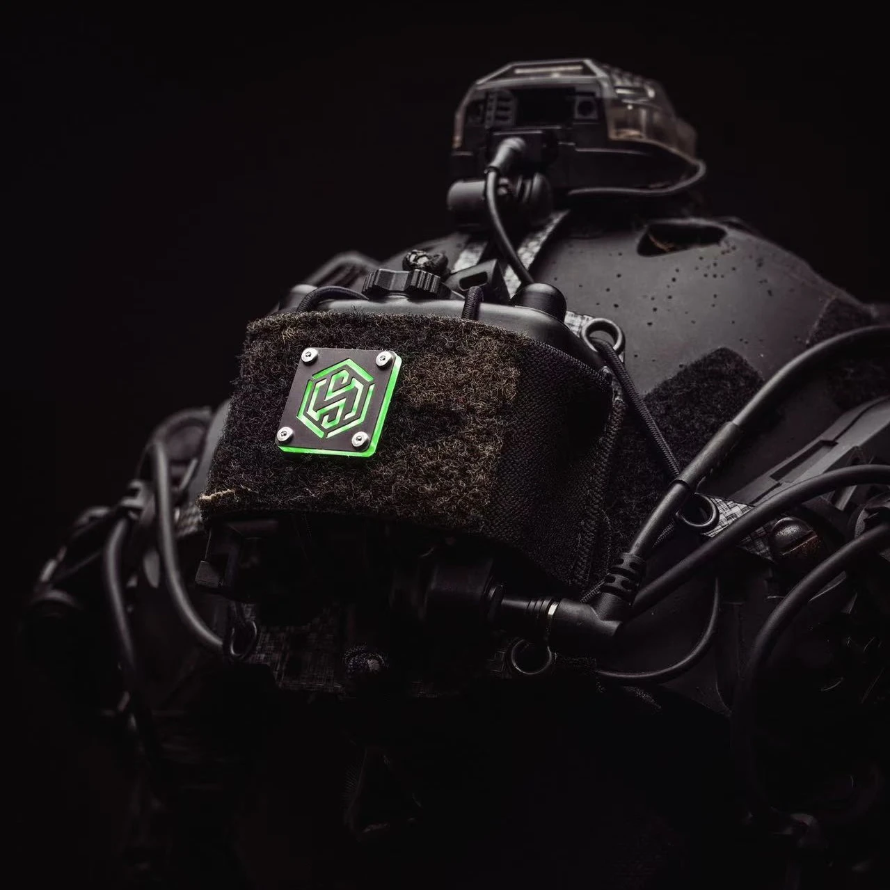 Parche HIGHGROUND, insignia táctica de aleación de titanio con forma de panal, brazalete de Metal para bolsa de ropa, decoración de chaleco, 1 pulgada - imagen 5